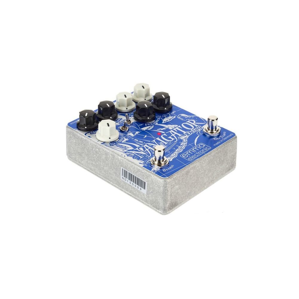 Emma Electronic Navigator Versatile multi-head Delay with Tap Tempo Pedal Side