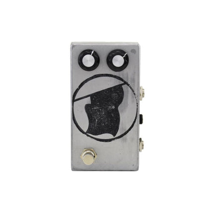 Farm Pedals Black Flag Lo-Fi Harmonic Thickener Fuzz Pedal Front